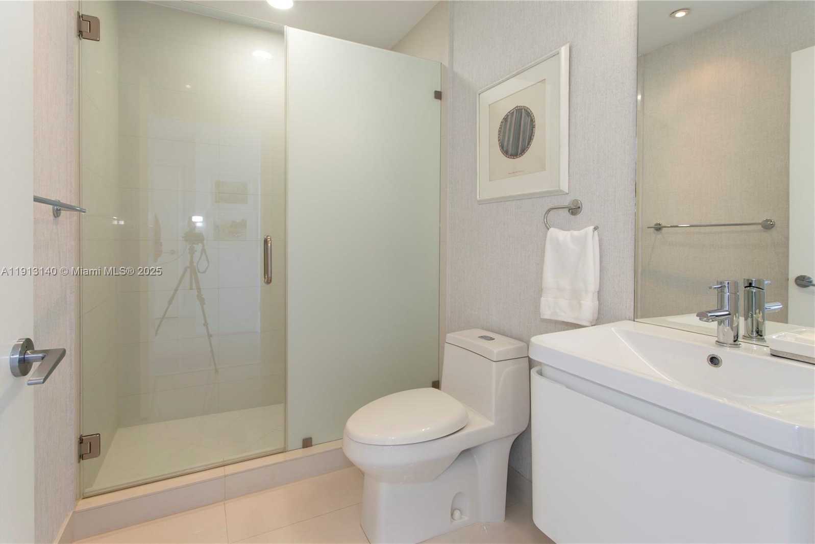 Small Image of 2020 NORTH BAYSHORE DR #2903, Miami Number 28