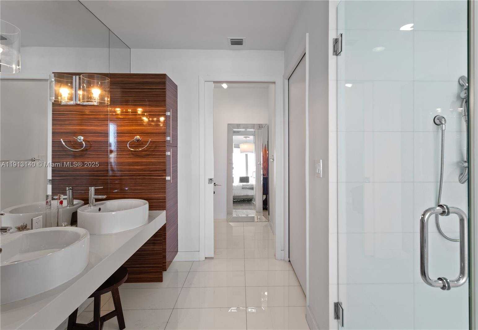 Small Image of 2020 NORTH BAYSHORE DR #2903, Miami Number 37