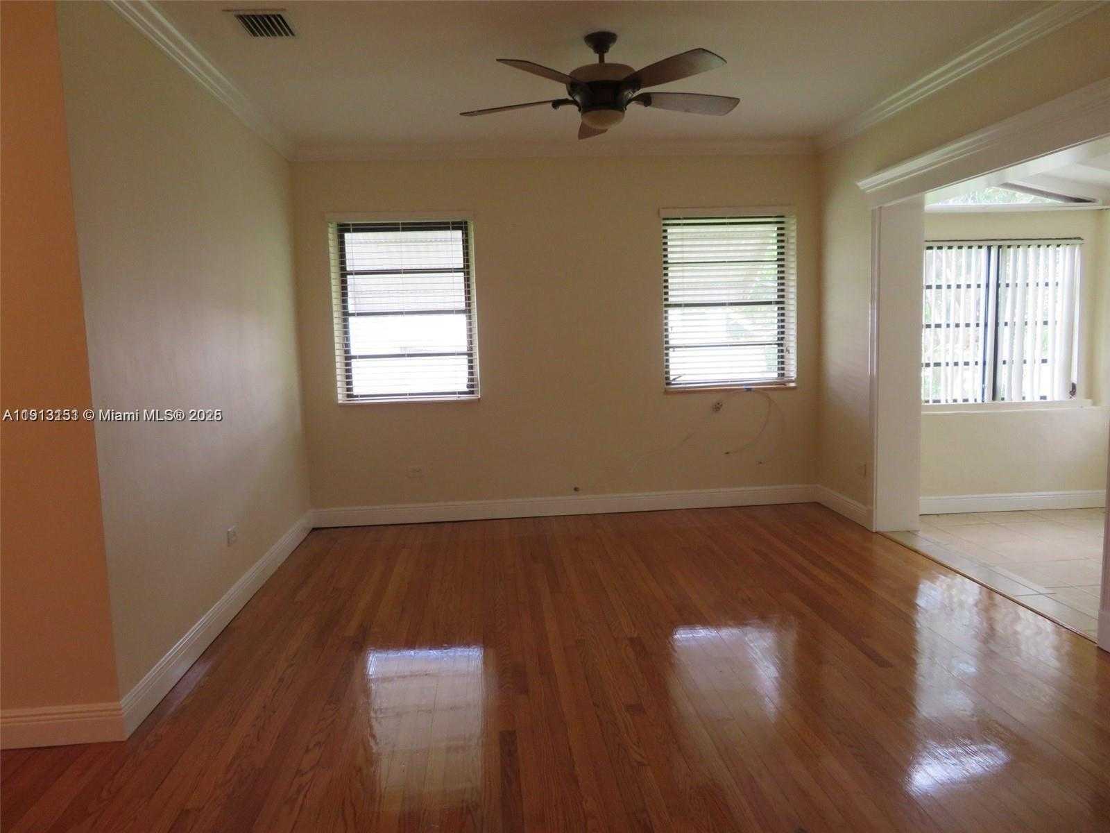 Small Image of 436 LARK AVE, Miami Springs Number 5