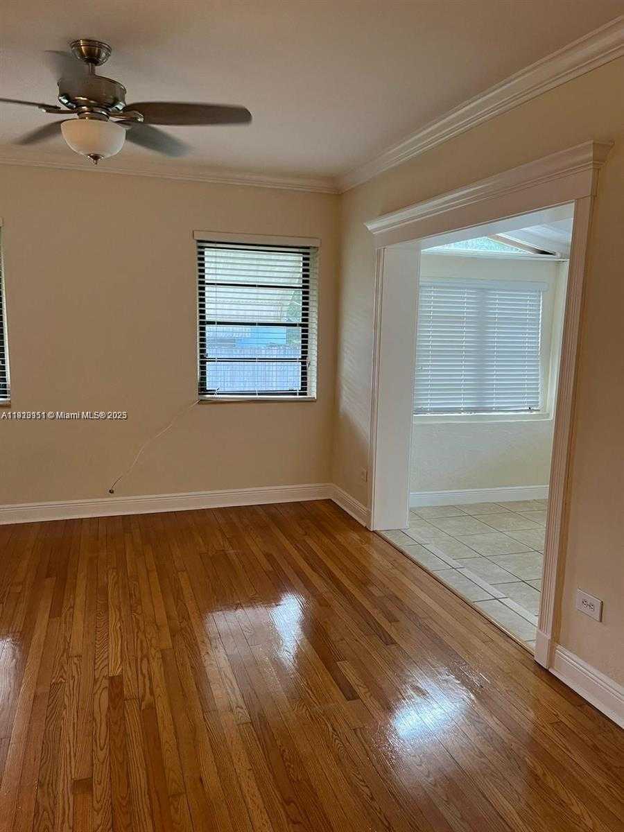 Small Image of 436 LARK AVE, Miami Springs Number 6