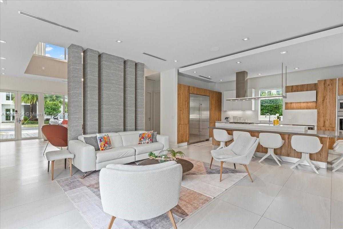 Small Image of Doral Number 17