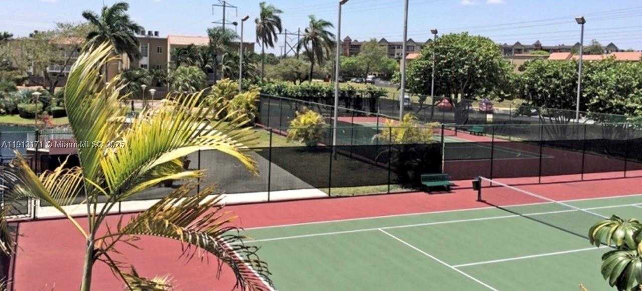 Small Image of 5201 GENEVA WAY #307, Doral Number 18