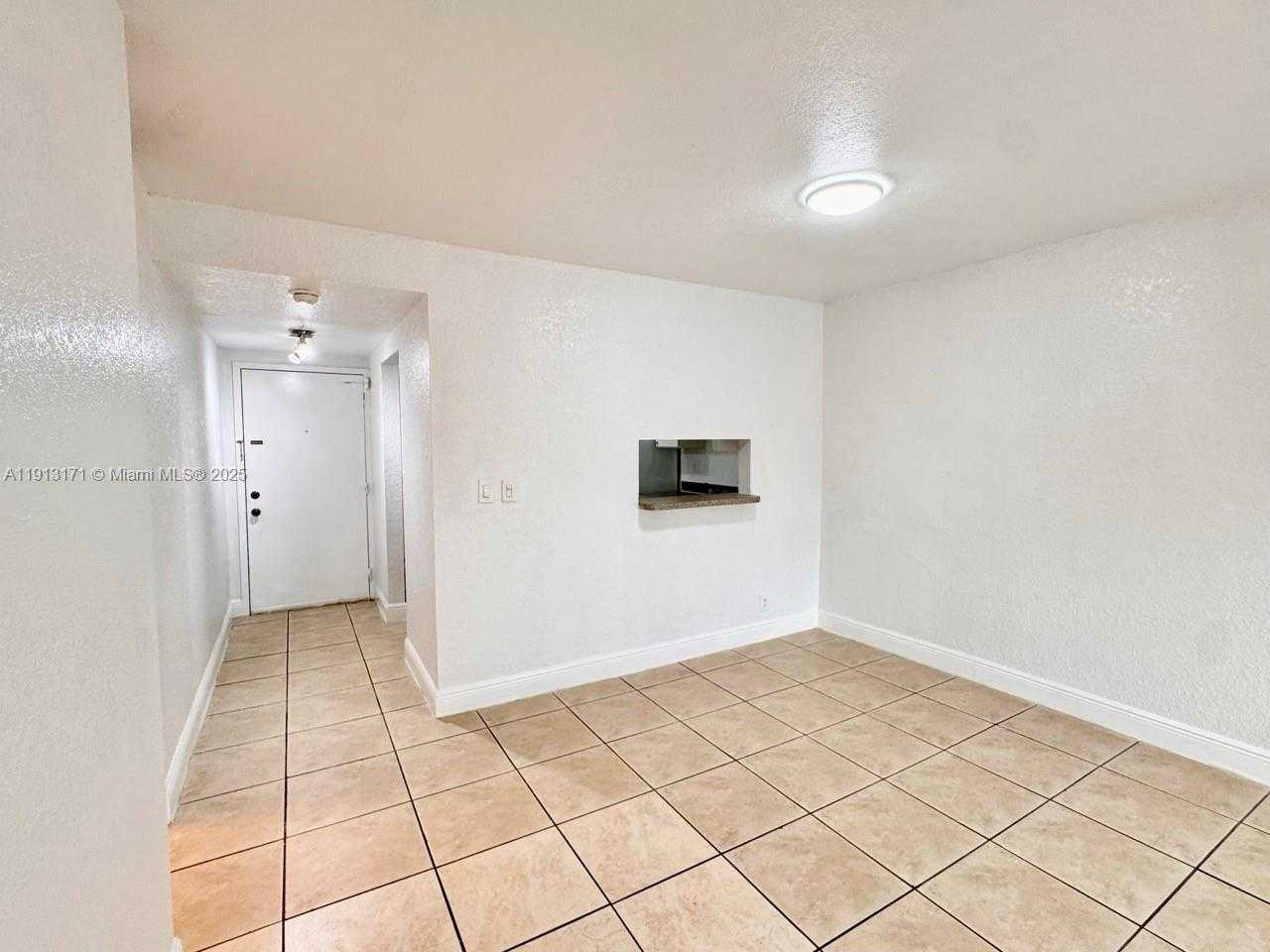 Small Image of 5201 GENEVA WAY #307, Doral Number 6