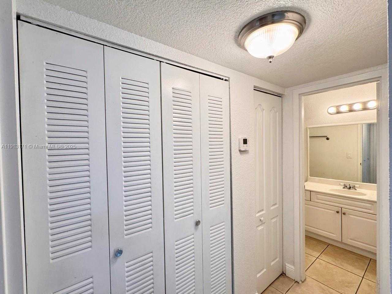 Small Image of 5201 GENEVA WAY #307, Doral Number 7