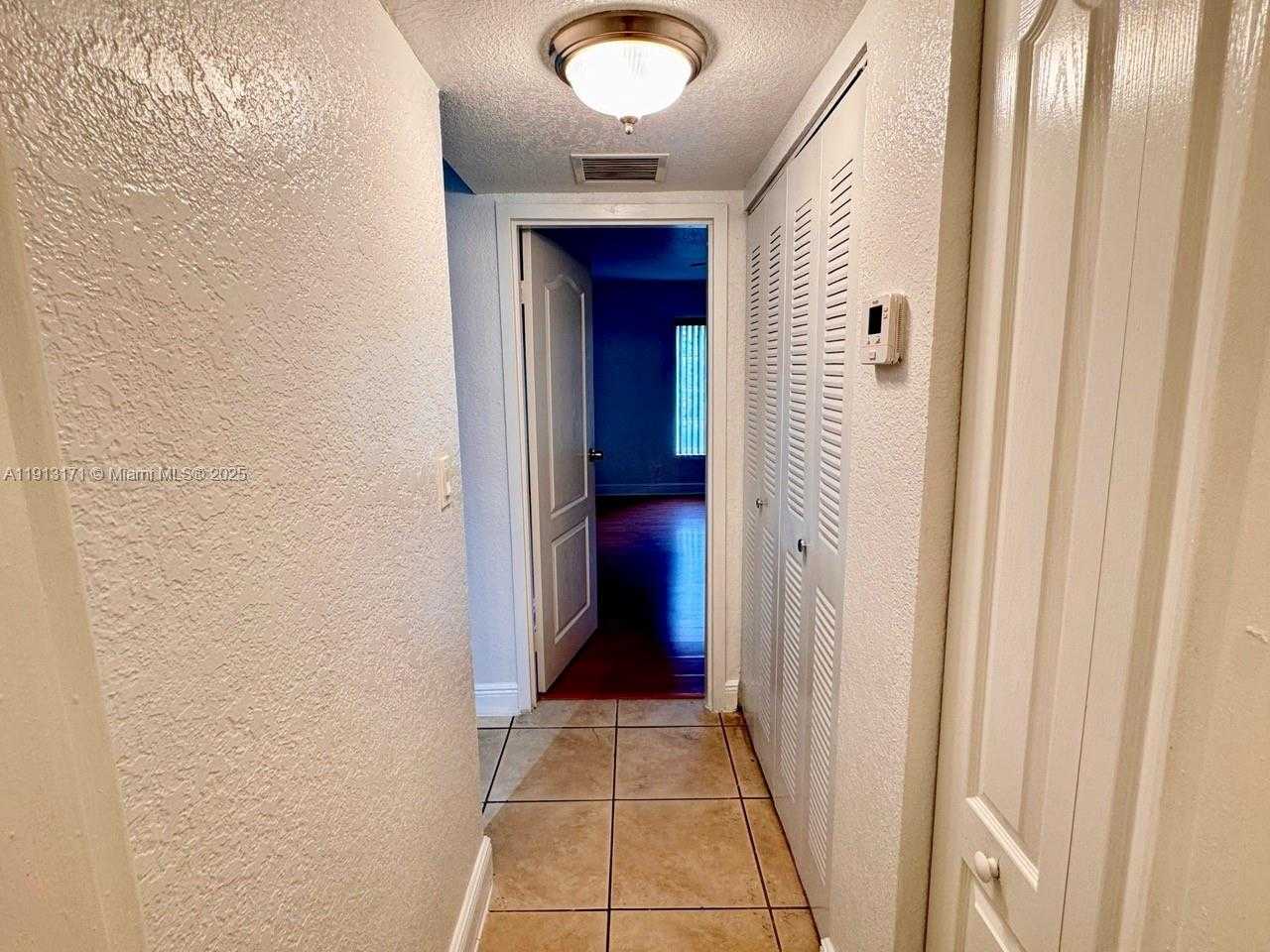 Small Image of 5201 GENEVA WAY #307, Doral Number 9