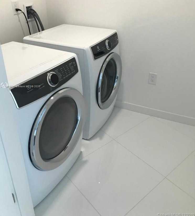 Small Image of 851 NORTH EAST 1ST AVE #903, Miami Number 14