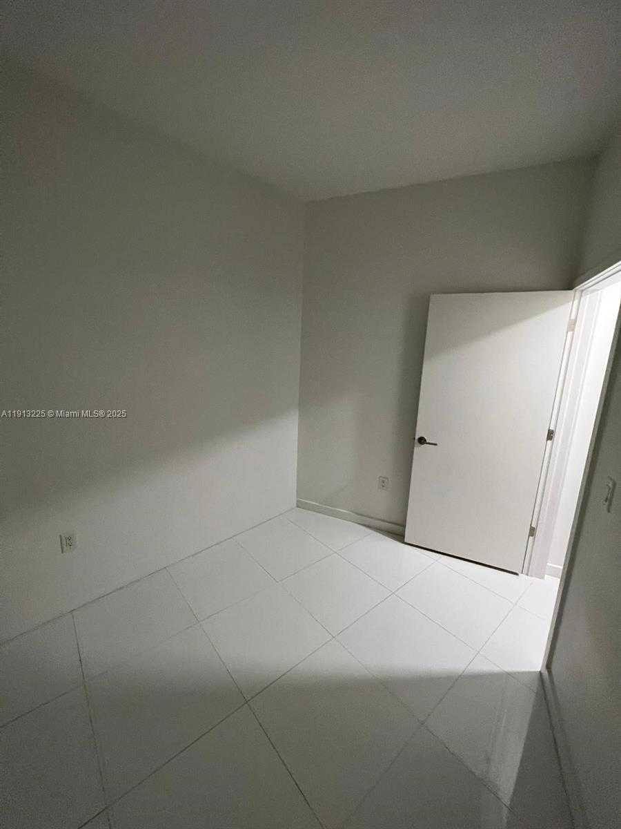 Small Image of 851 NORTH EAST 1ST AVE #903, Miami Number 17