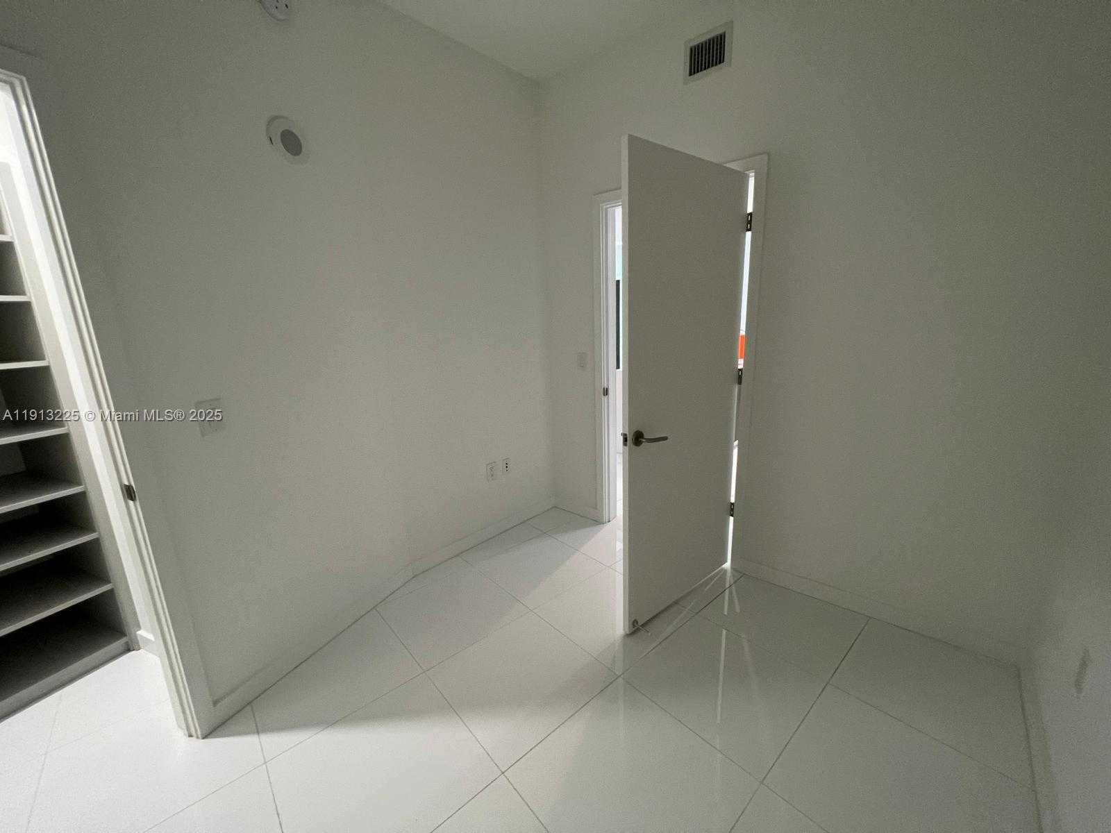 Small Image of 851 NORTH EAST 1ST AVE #903, Miami Number 19