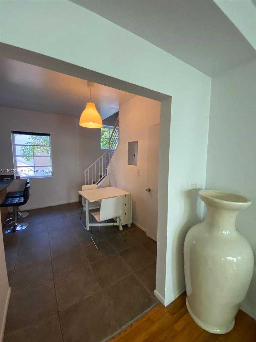 Small Image of 1525 PENNSYLVANIA AV #5, Miami Beach Number 17