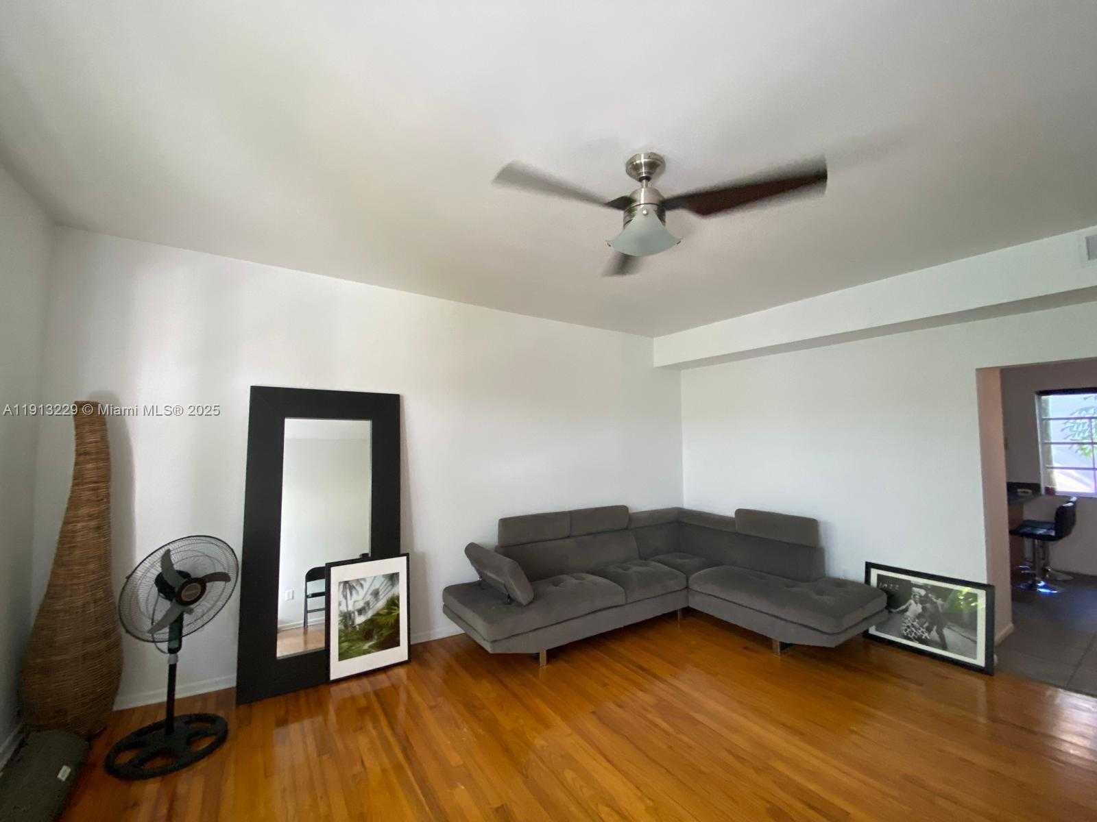 Small Image of 1525 PENNSYLVANIA AV #5, Miami Beach Number 5