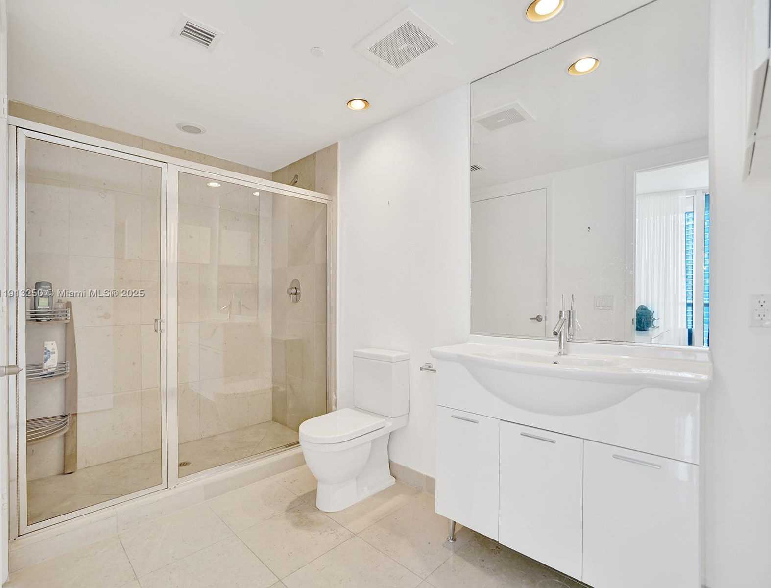 Small Image of 495 BRICKELL AVE #2504, Miami Number 15