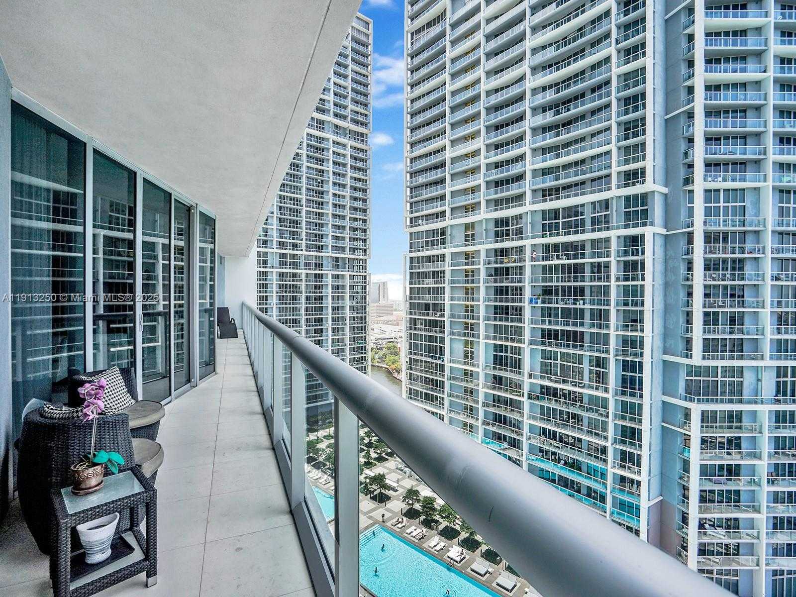 Small Image of 495 BRICKELL AVE #2504, Miami Number 25