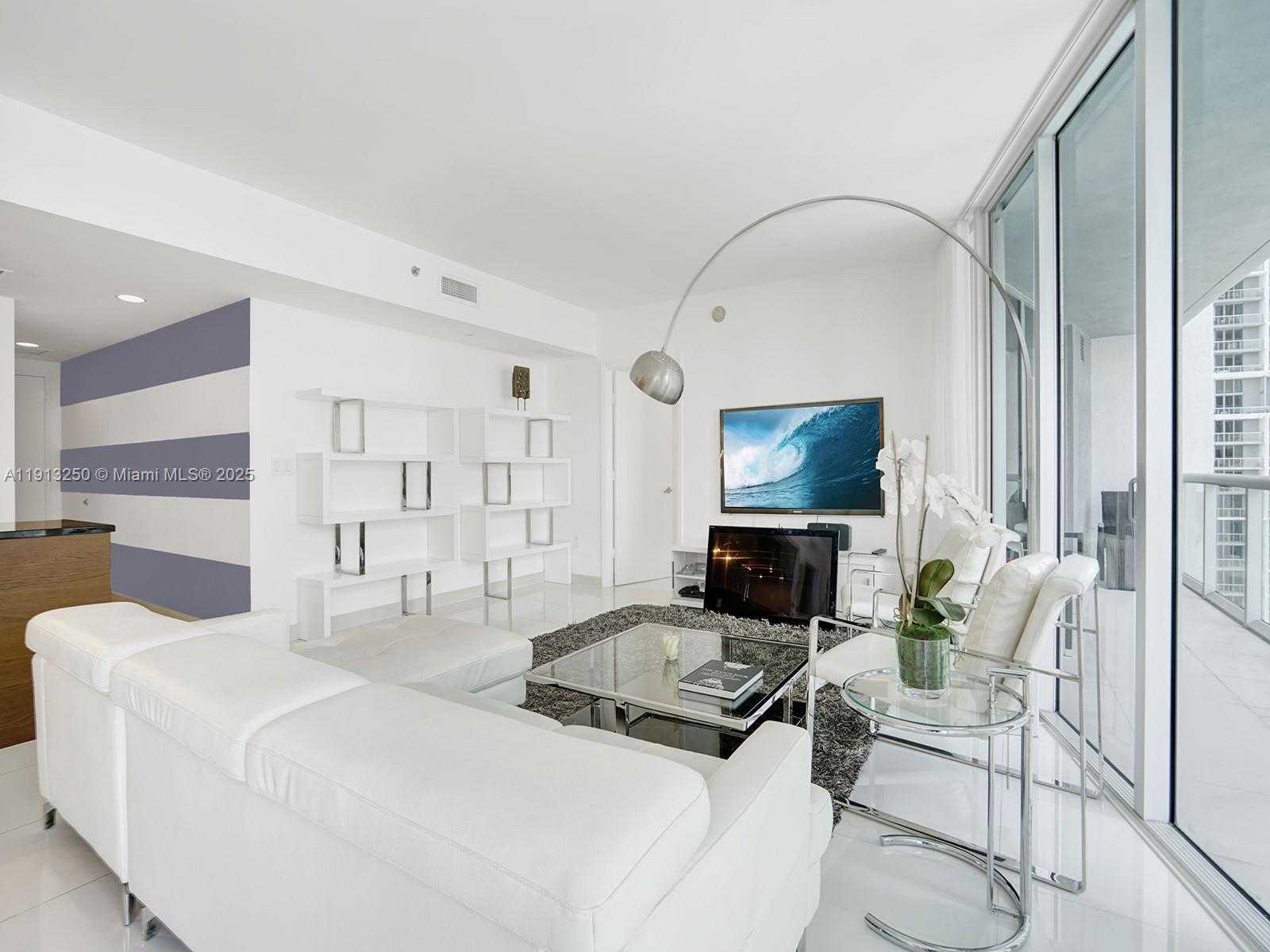 Small Image of 495 BRICKELL AVE #2504, Miami Number 9