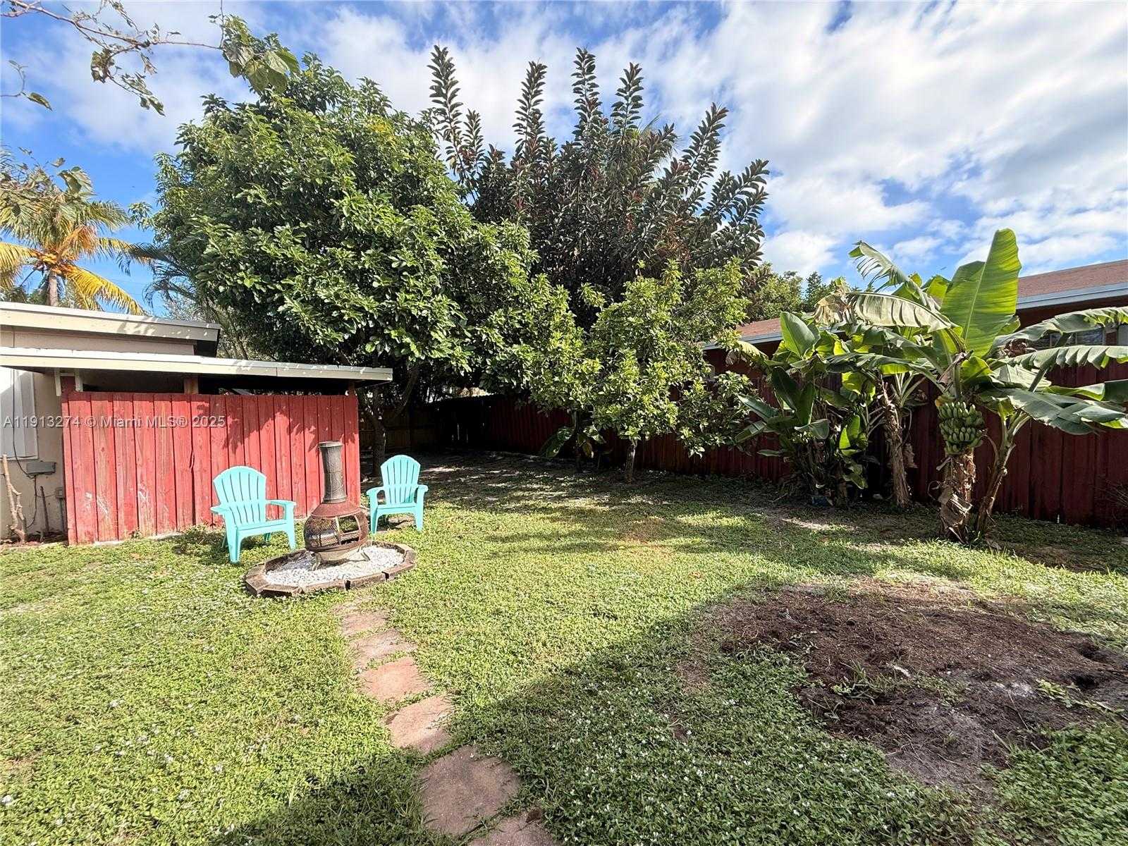 Small Image of 2435 WILSON ST #1, Hollywood Number 21