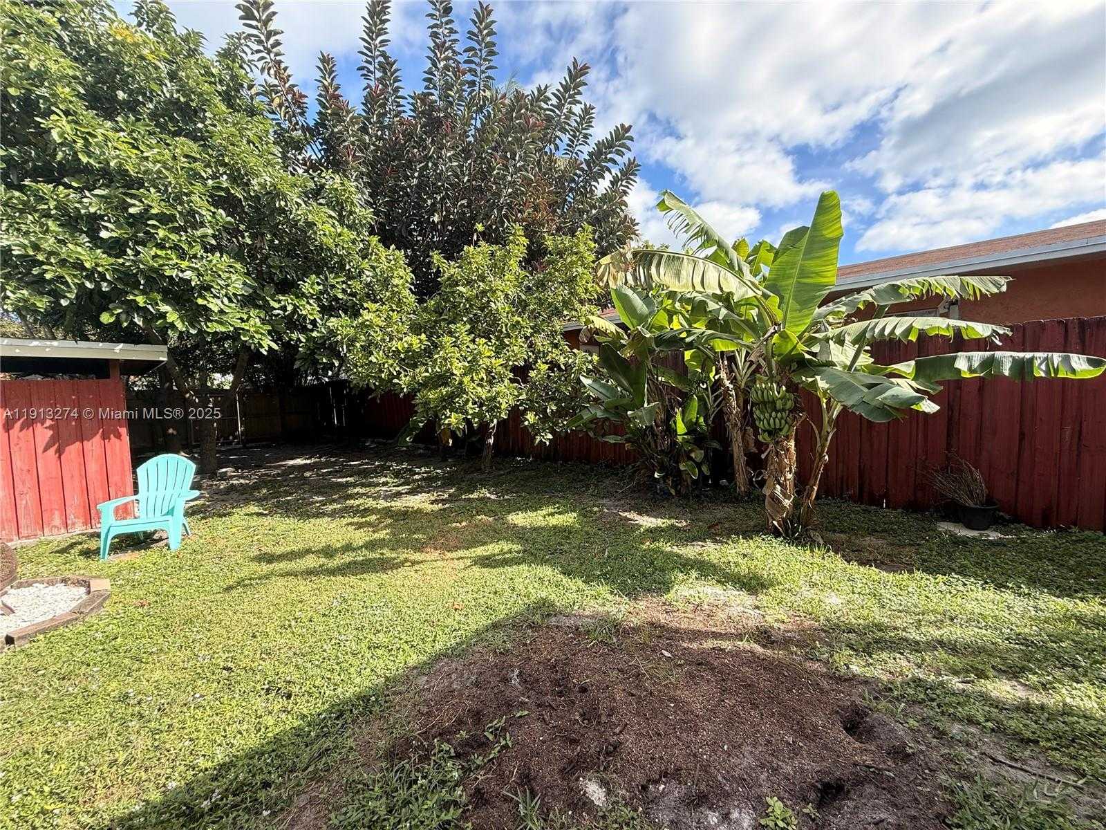 Small Image of 2435 WILSON ST #1, Hollywood Number 22