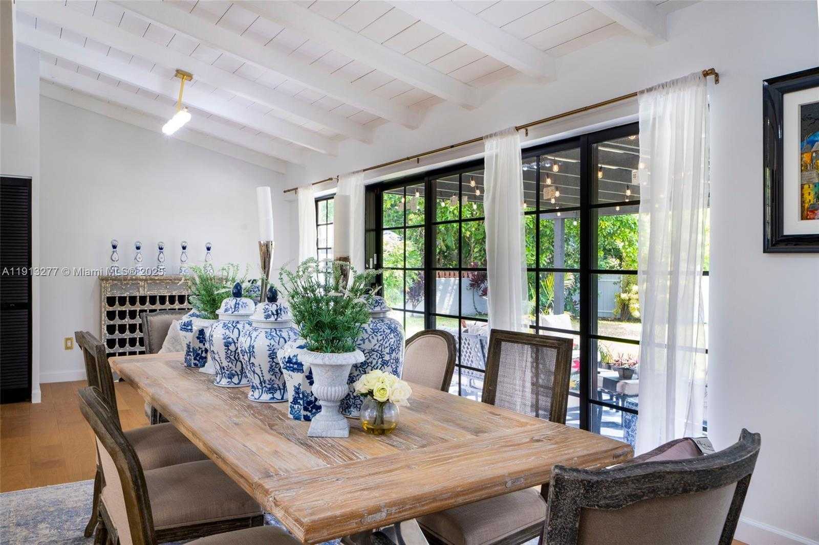 Small Image of 5149 ALTON RD, Miami Beach Number 10