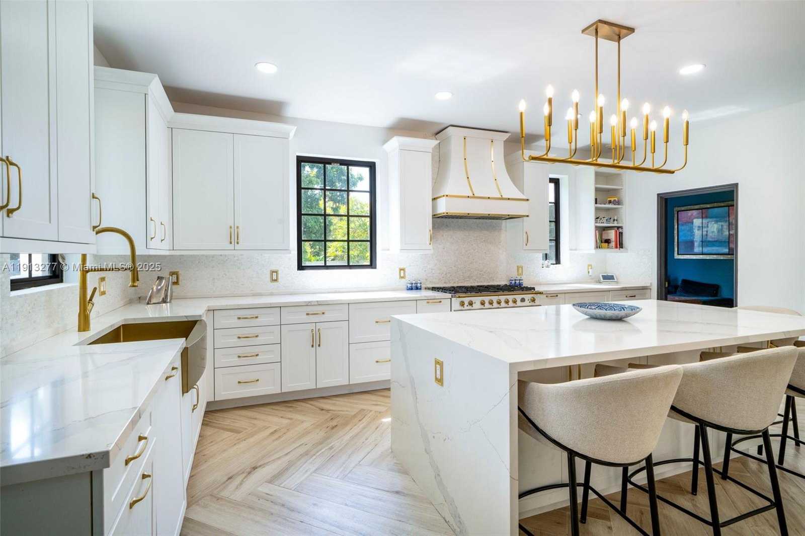 Small Image of 5149 ALTON RD, Miami Beach Number 16