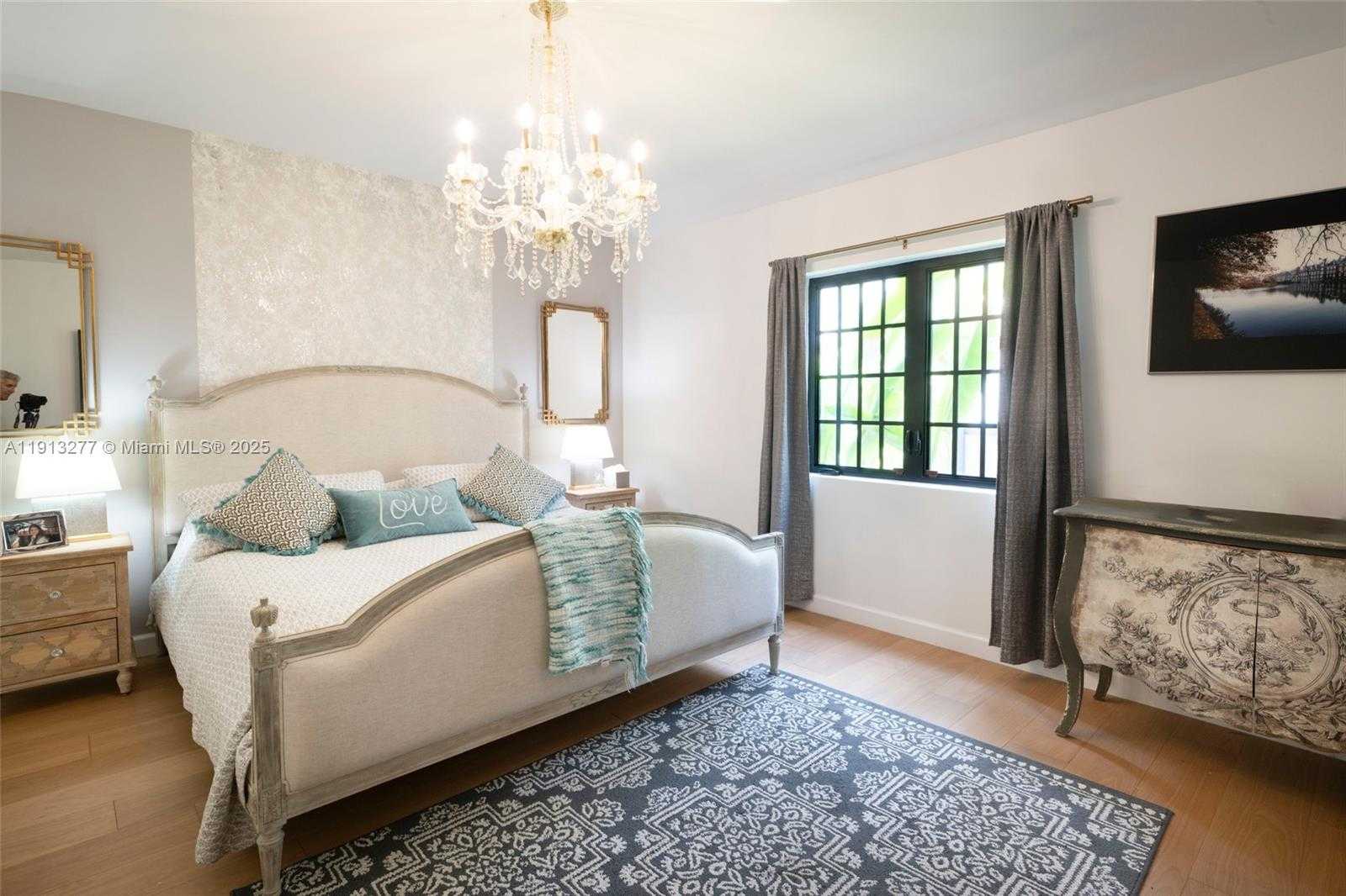 Small Image of 5149 ALTON RD, Miami Beach Number 21