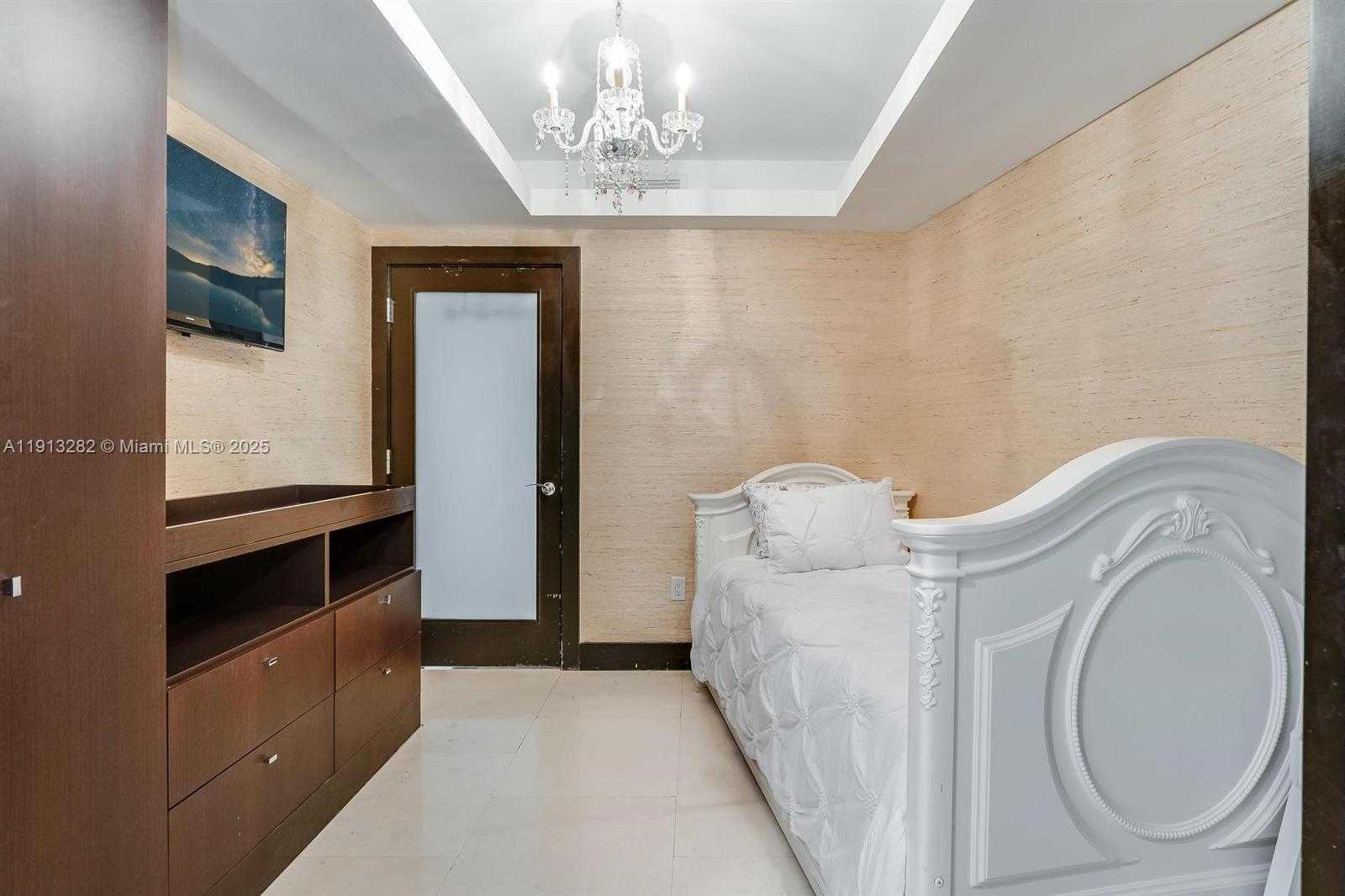 Small Image of 1800 SOUTH OCEAN DR #3109, Hallandale Beach Number 5