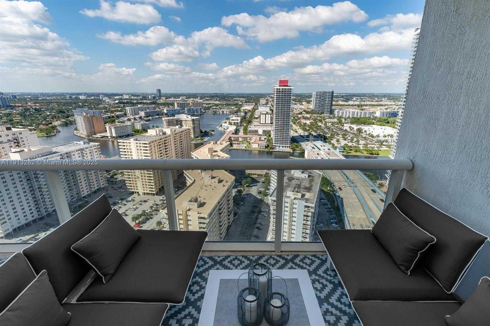 Small Image of 1800 SOUTH OCEAN DR #3109, Hallandale Beach Number 6