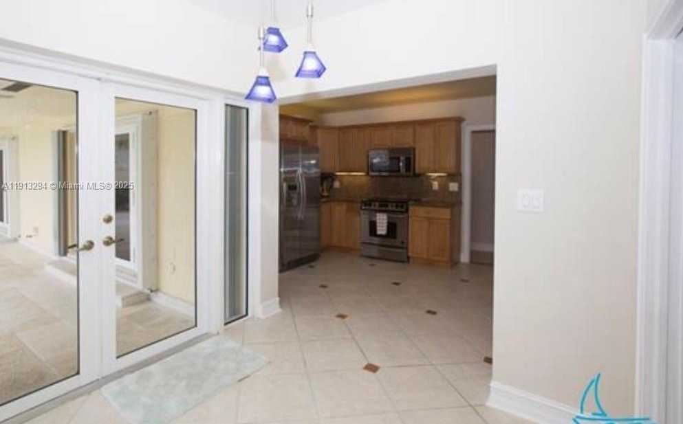 Small Image of 13155 ARCH CREEK TER, North Miami Number 10