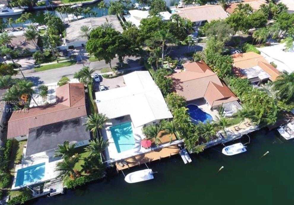 Small Image of 13155 ARCH CREEK TER, North Miami Number 13