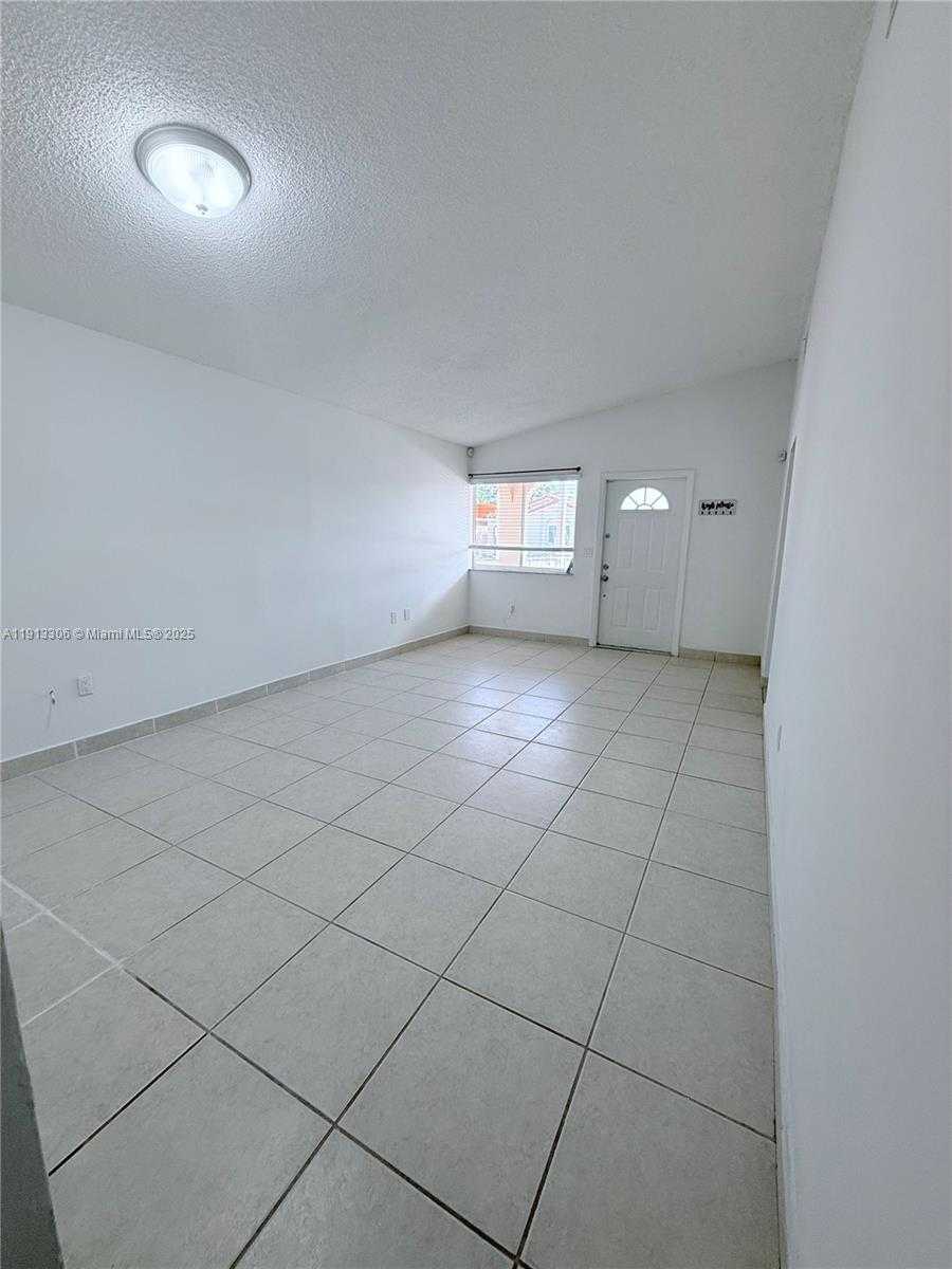 Small Image of 6430 WEST 25TH LN, Hialeah Number 10