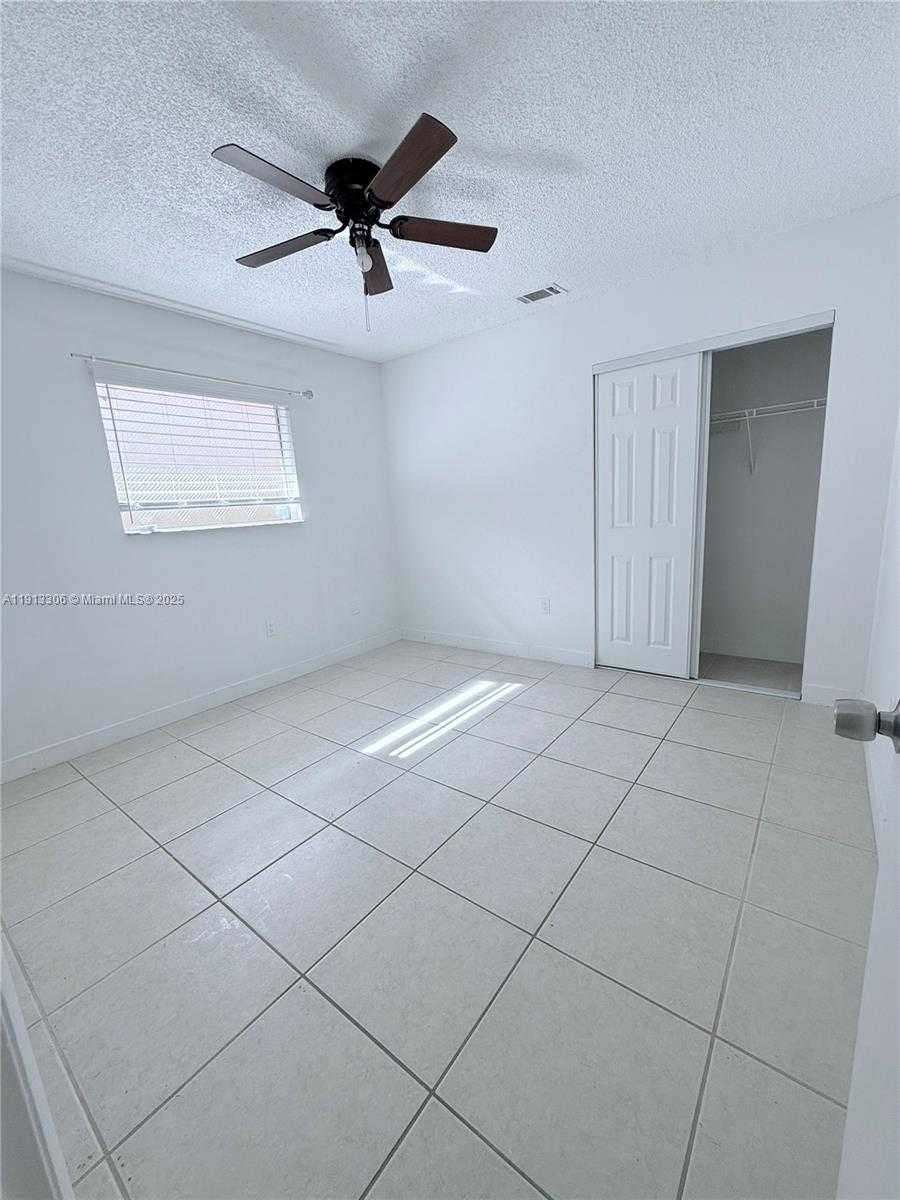 Small Image of 6430 WEST 25TH LN, Hialeah Number 14