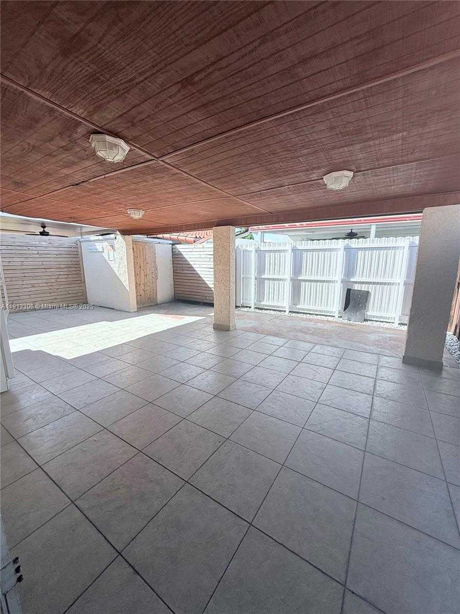 Small Image of 6430 WEST 25TH LN, Hialeah Number 19