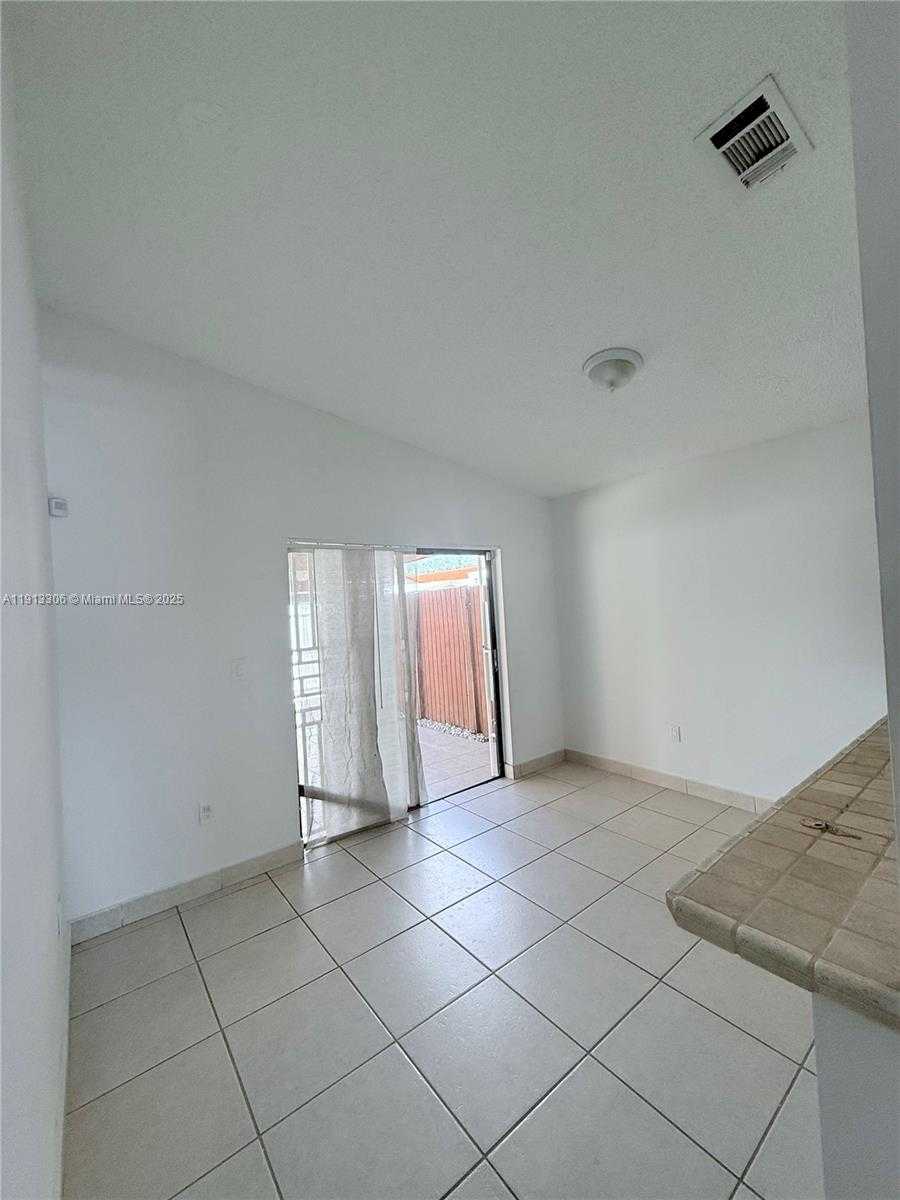 Small Image of 6430 WEST 25TH LN, Hialeah Number 8