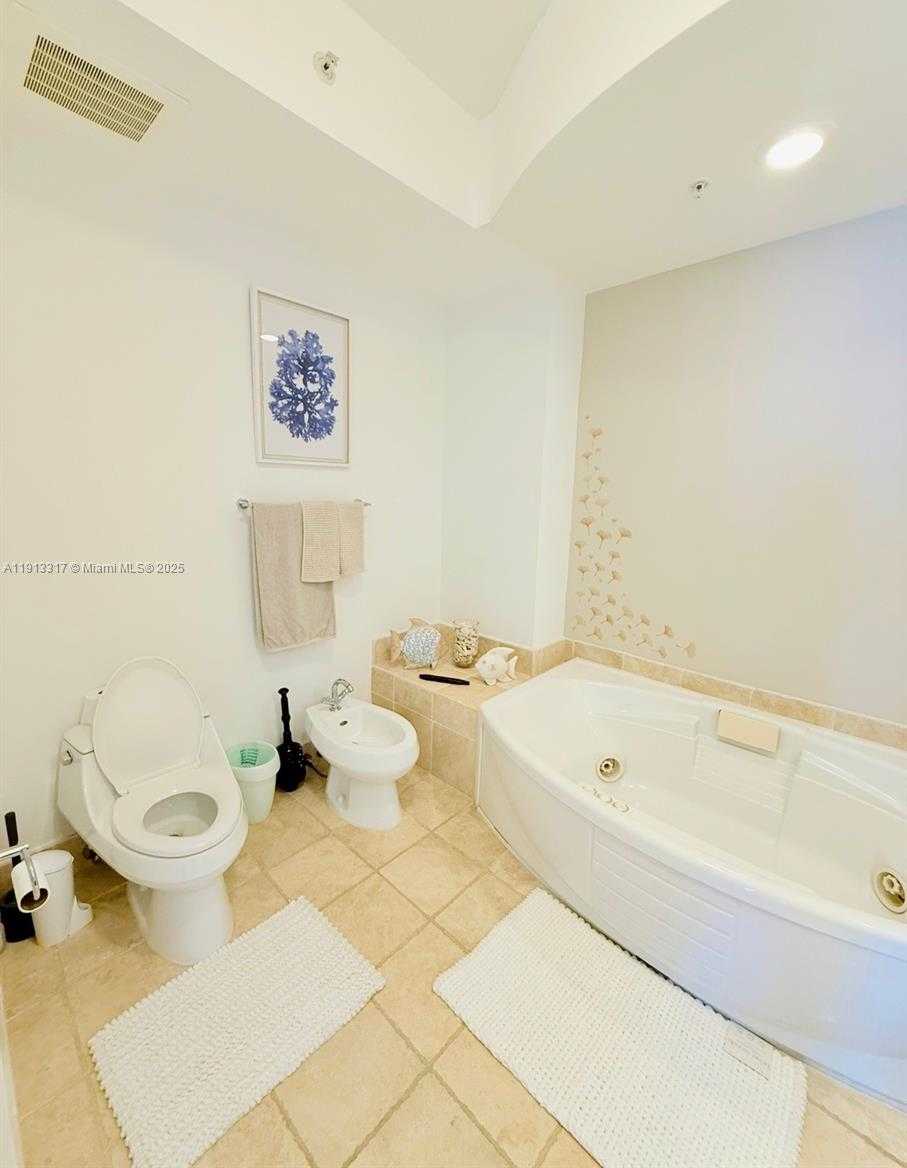Small Image of 18201 COLLINS AVE #4506, Sunny Isles Beach Number 25