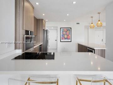 Small Image of 5825 COLLINS AVE #15A, Miami Beach Number 5