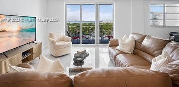 Small Image of 5825 COLLINS AVE #15A, Miami Beach Number 9