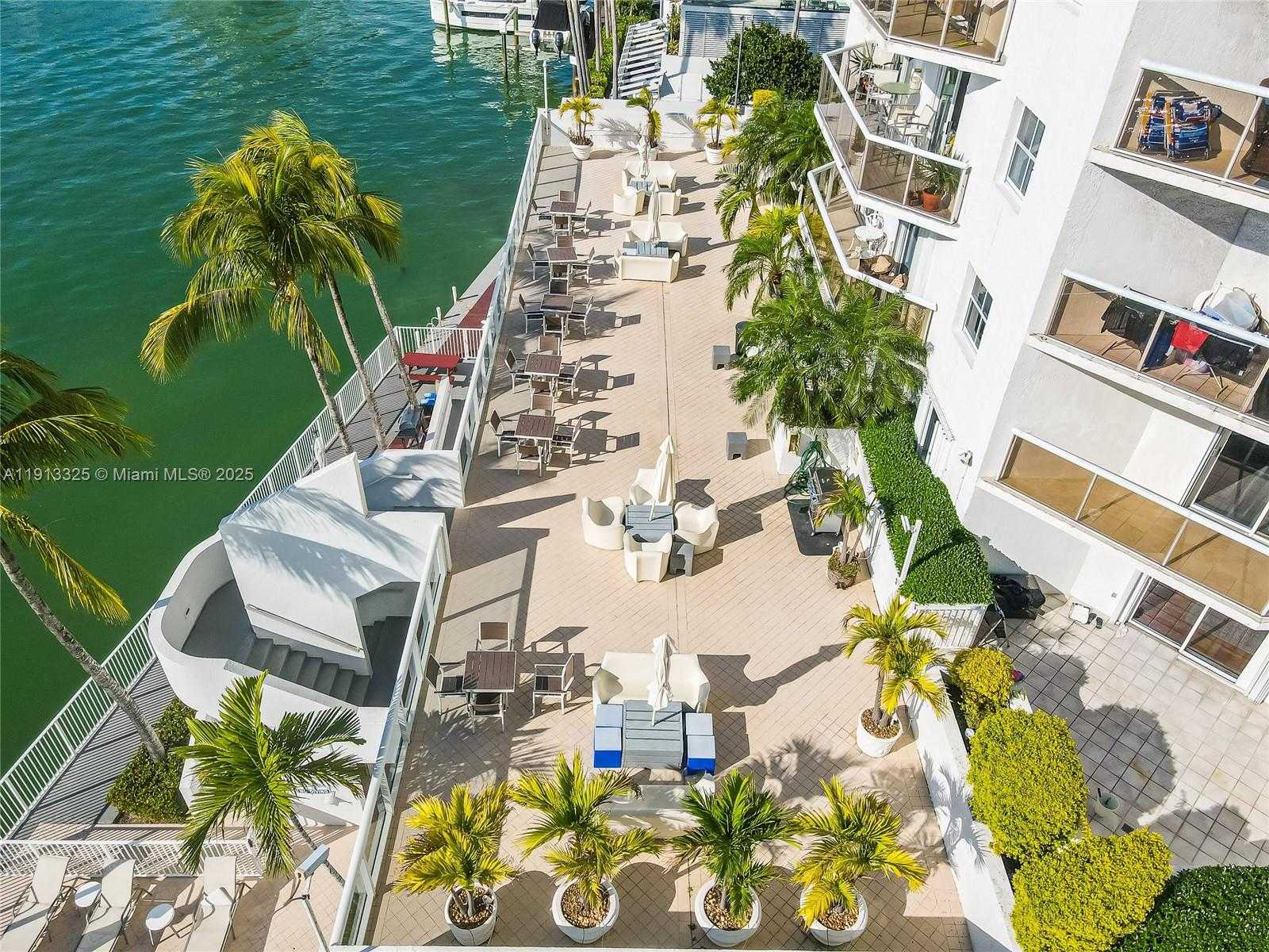 Small Image of 5880 COLLINS AVE #PH3, Miami Beach Number 11