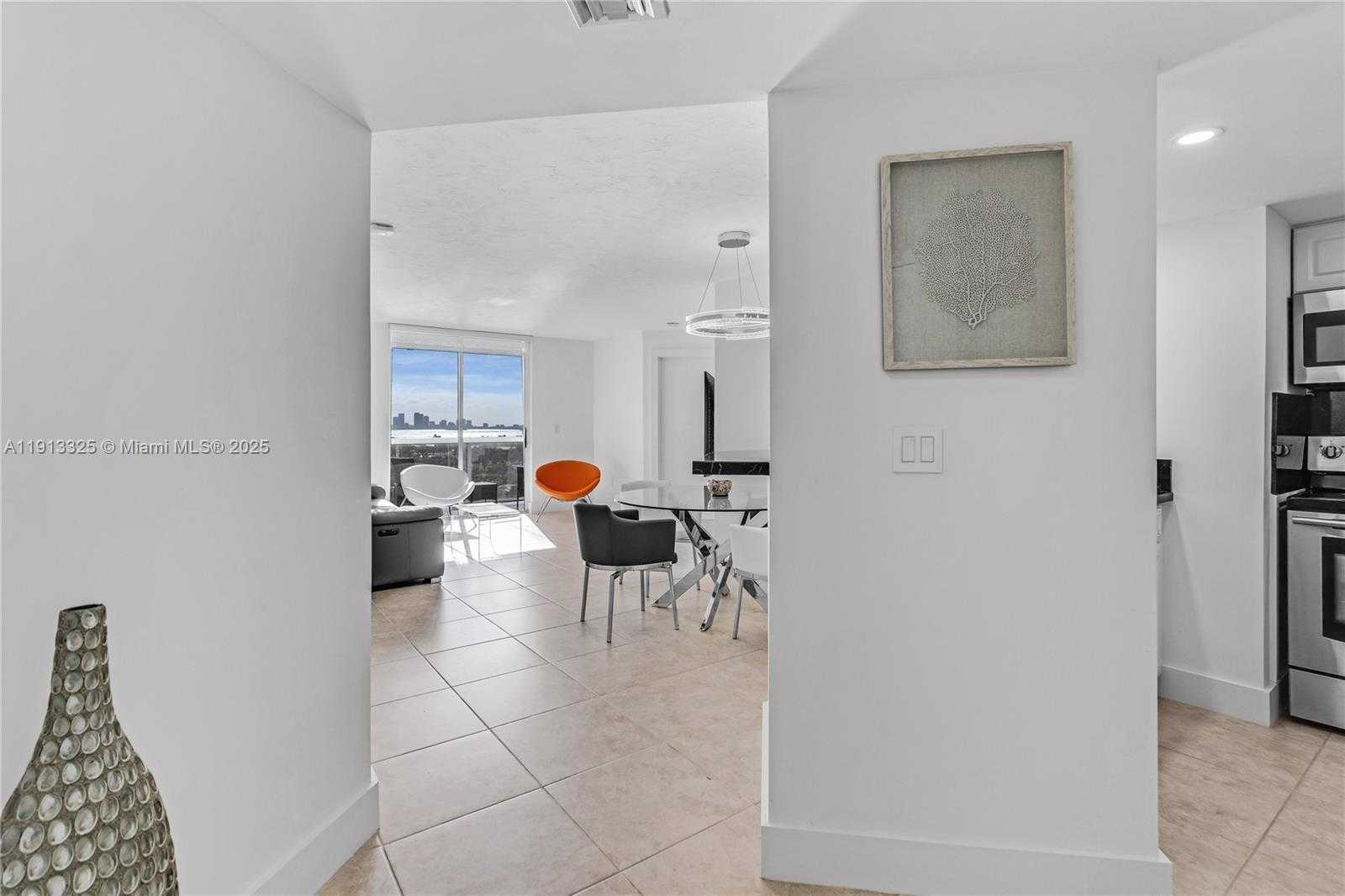 Small Image of 5880 COLLINS AVE #PH3, Miami Beach Number 15