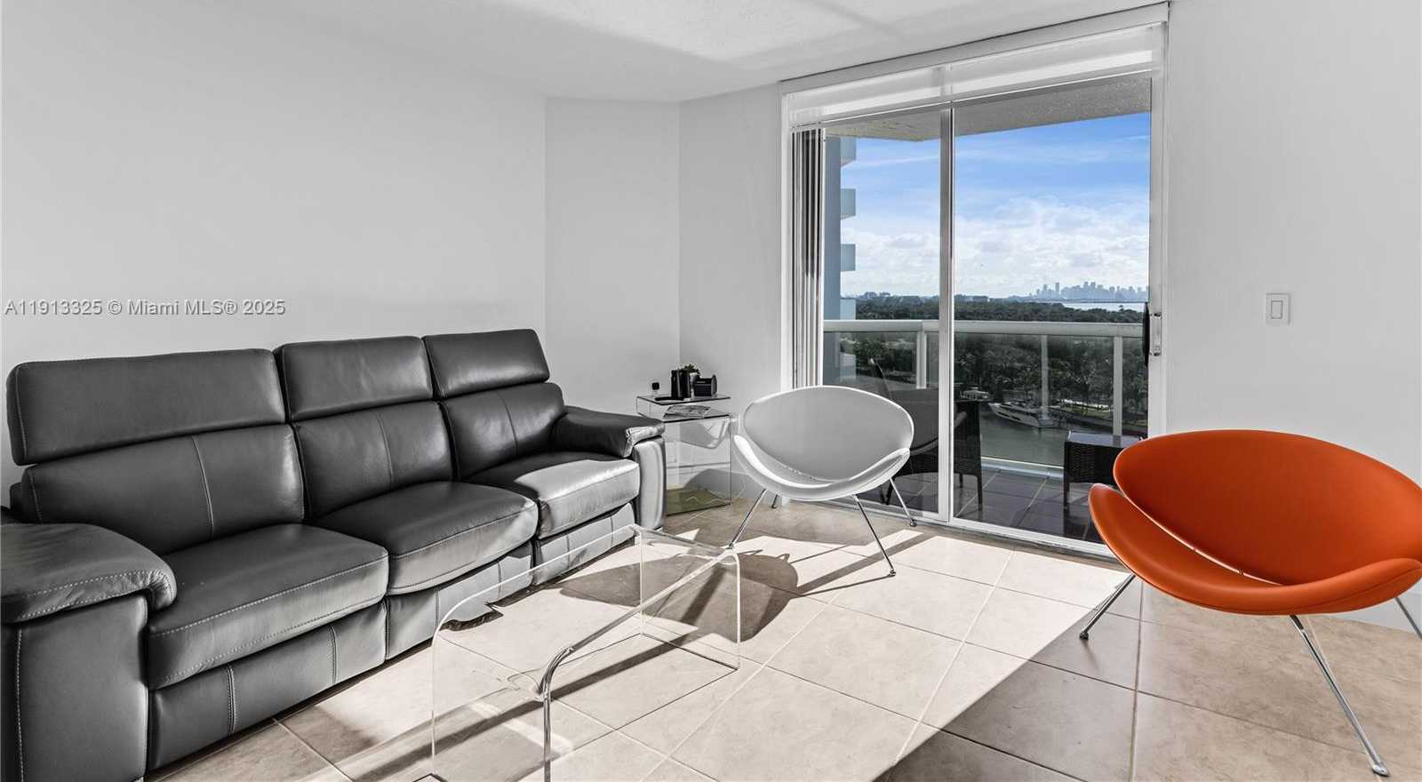 Small Image of 5880 COLLINS AVE #PH3, Miami Beach Number 19