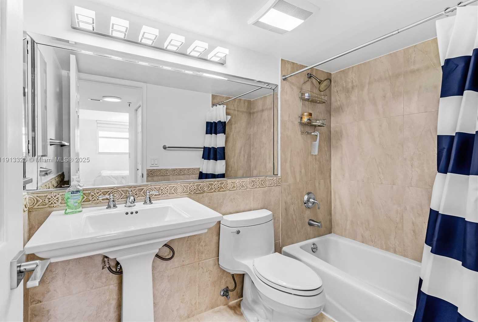 Small Image of 5880 COLLINS AVE #PH3, Miami Beach Number 28