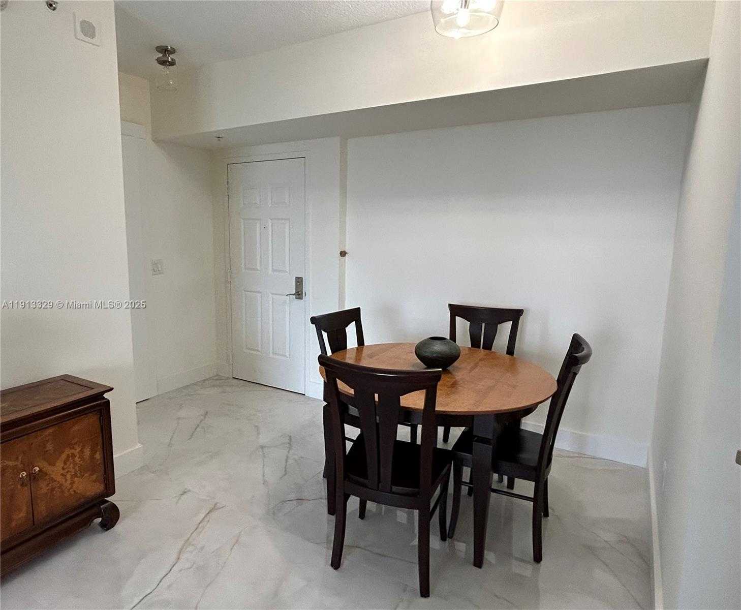 Small Image of 888 SOUTH DOUGLAS RD #PH05, Coral Gables Number 4