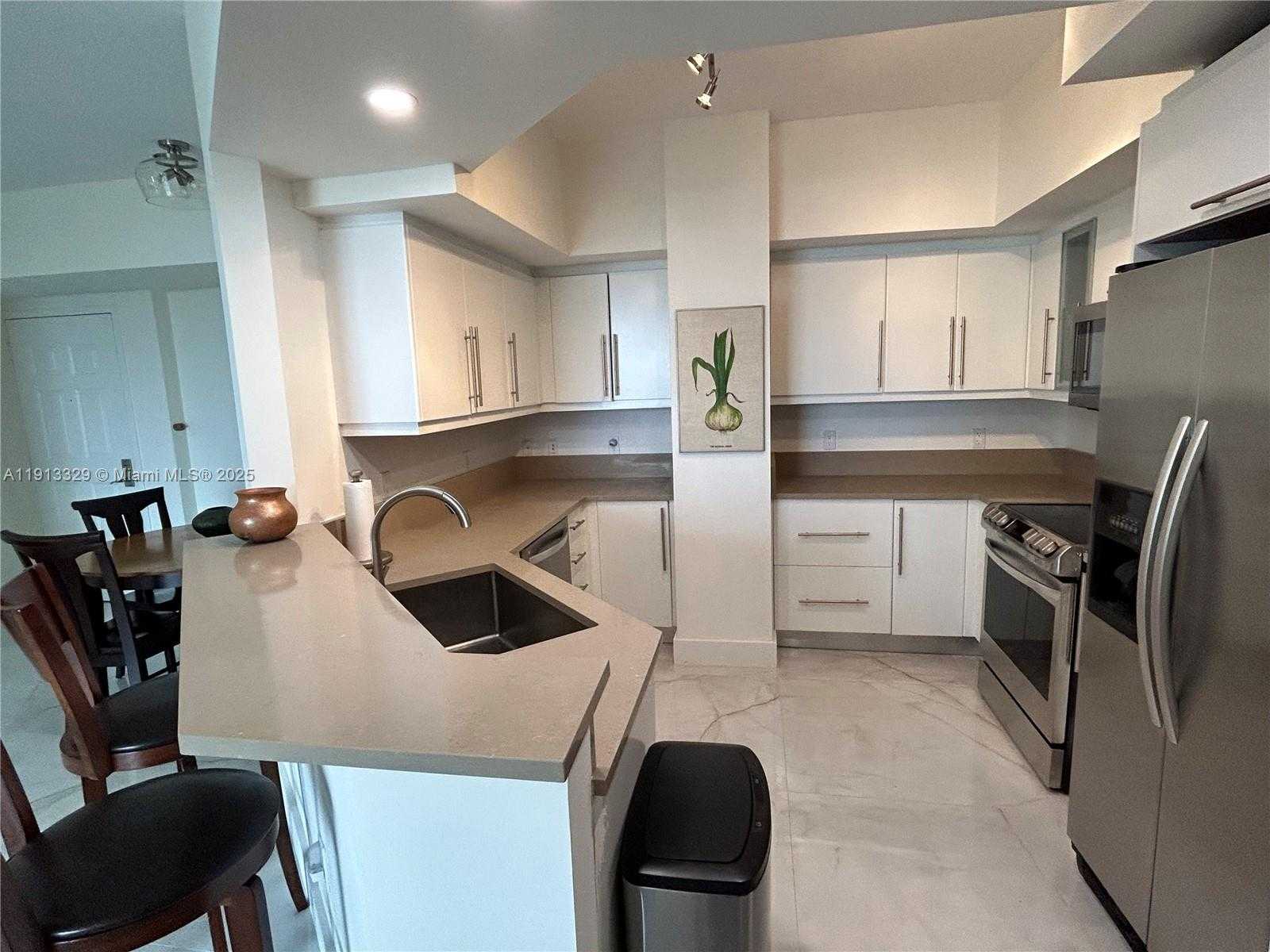 Small Image of 888 SOUTH DOUGLAS RD #PH05, Coral Gables Number 8