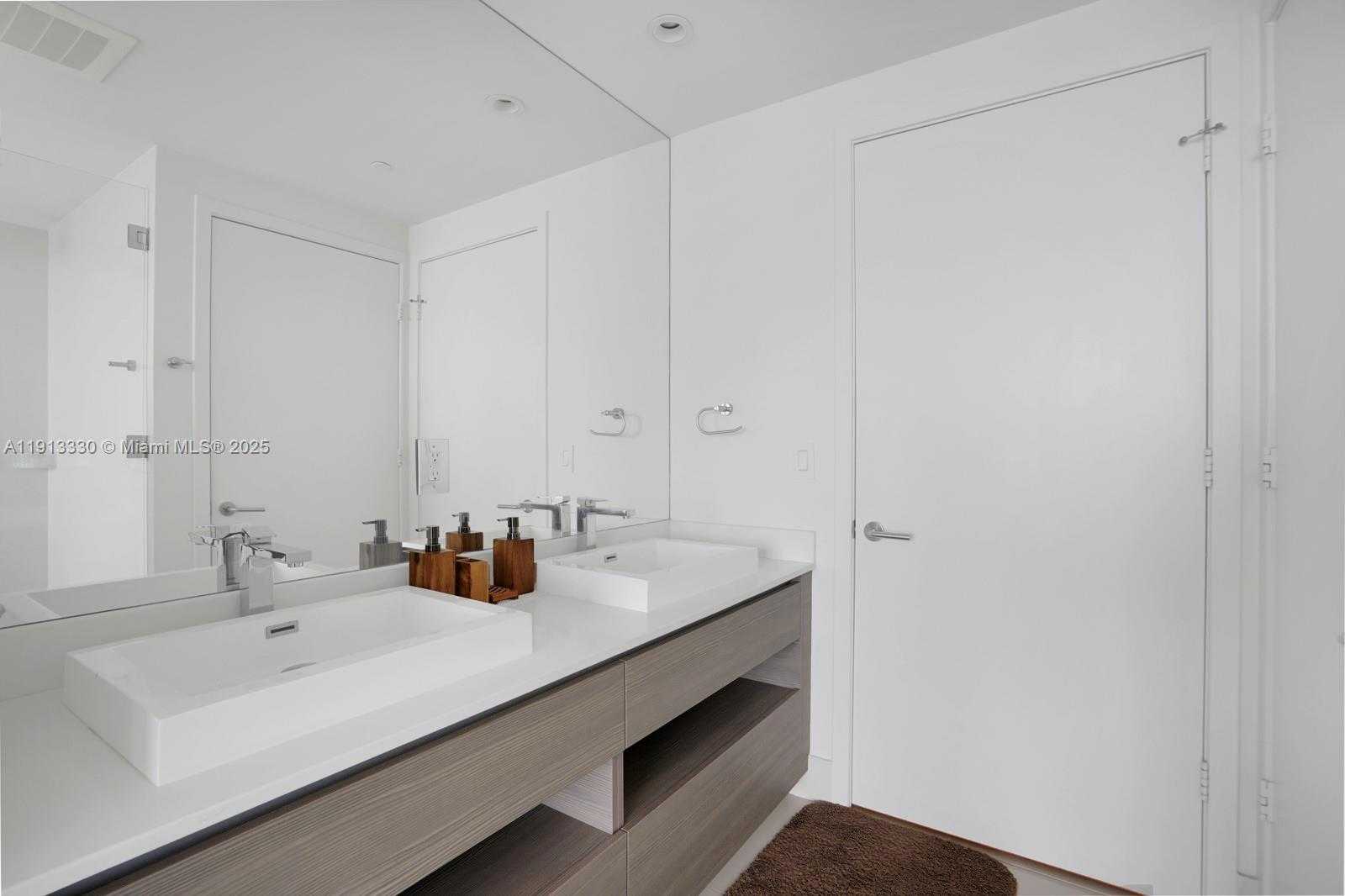 Small Image of 460 NORTH EAST 28TH ST #2806, Miami Number 13