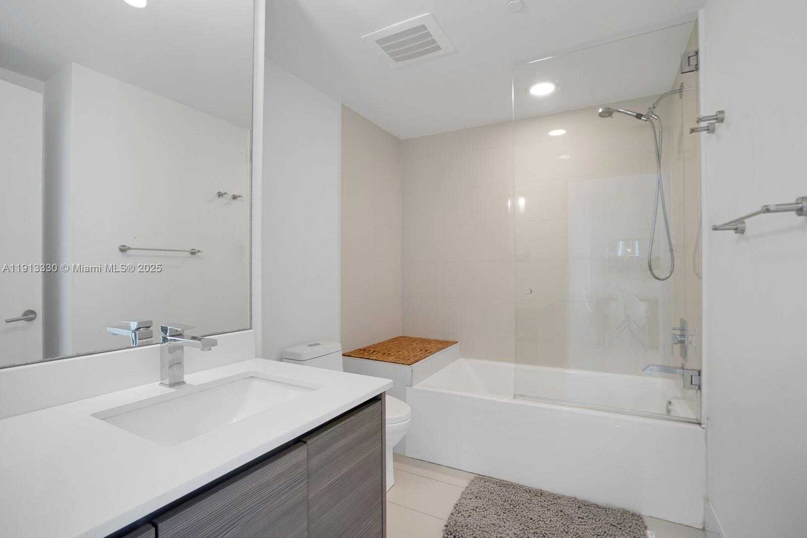 Small Image of 460 NORTH EAST 28TH ST #2806, Miami Number 15