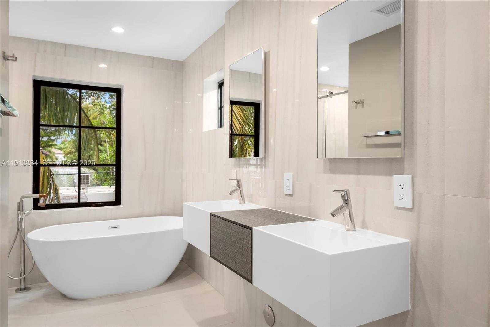 Small Image of 151 NORTH EAST 43RD ST, Miami Number 13