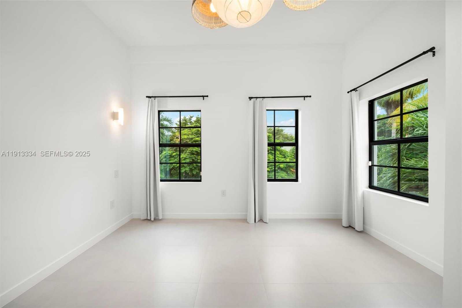 Small Image of 151 NORTH EAST 43RD ST, Miami Number 18