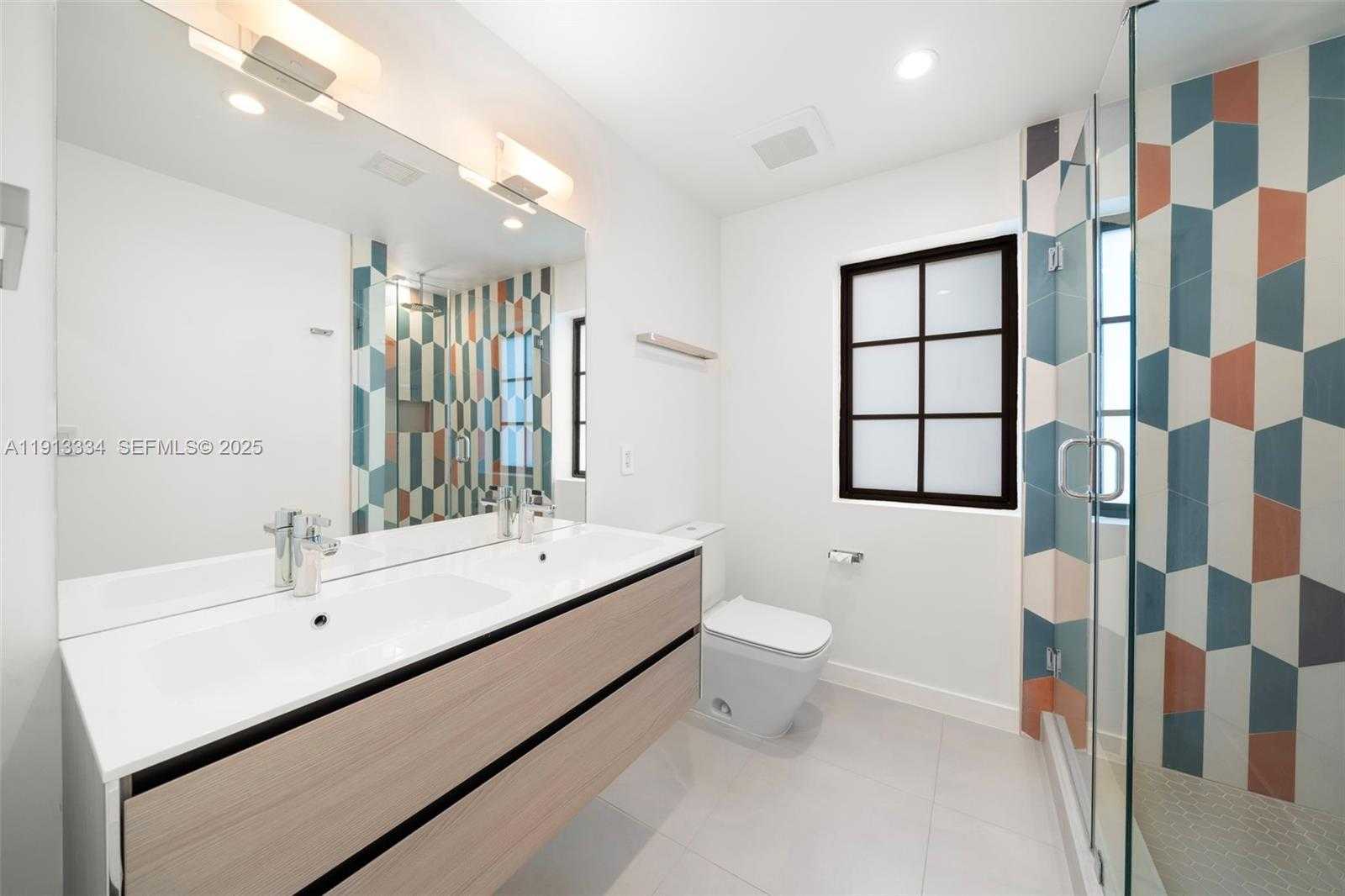 Small Image of 151 NORTH EAST 43RD ST, Miami Number 23