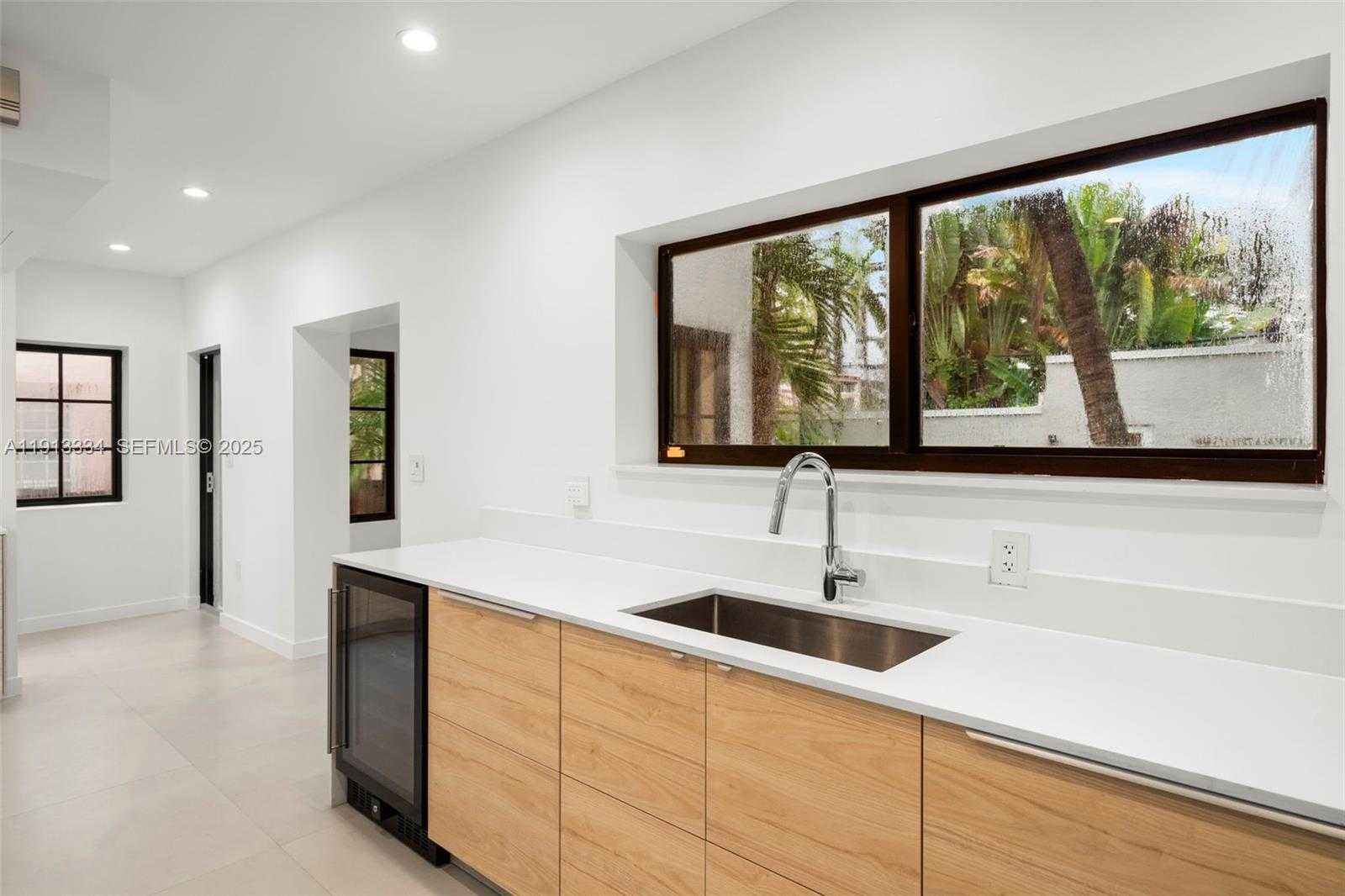 Small Image of 151 NORTH EAST 43RD ST, Miami Number 30