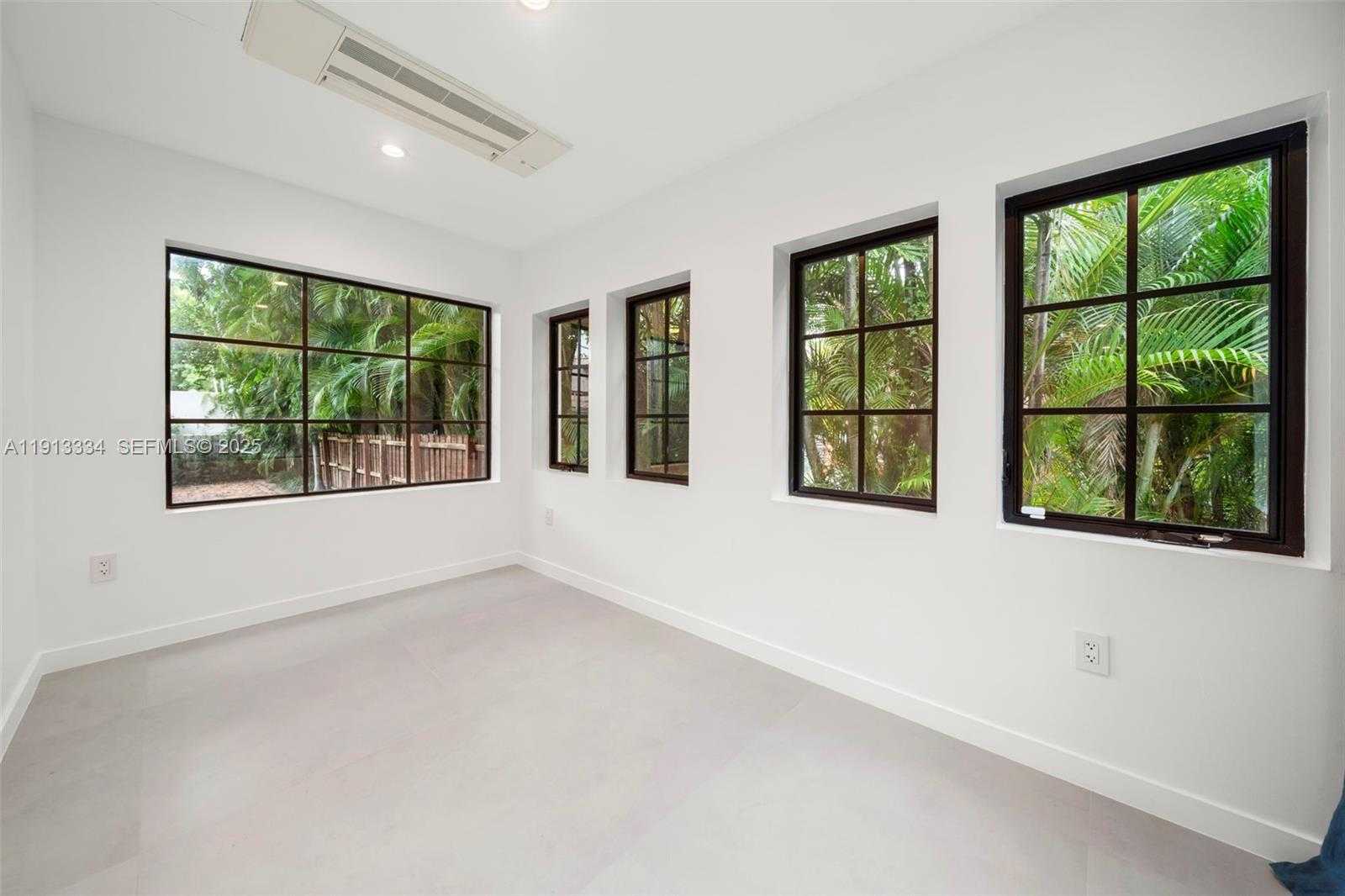 Small Image of 151 NORTH EAST 43RD ST, Miami Number 35