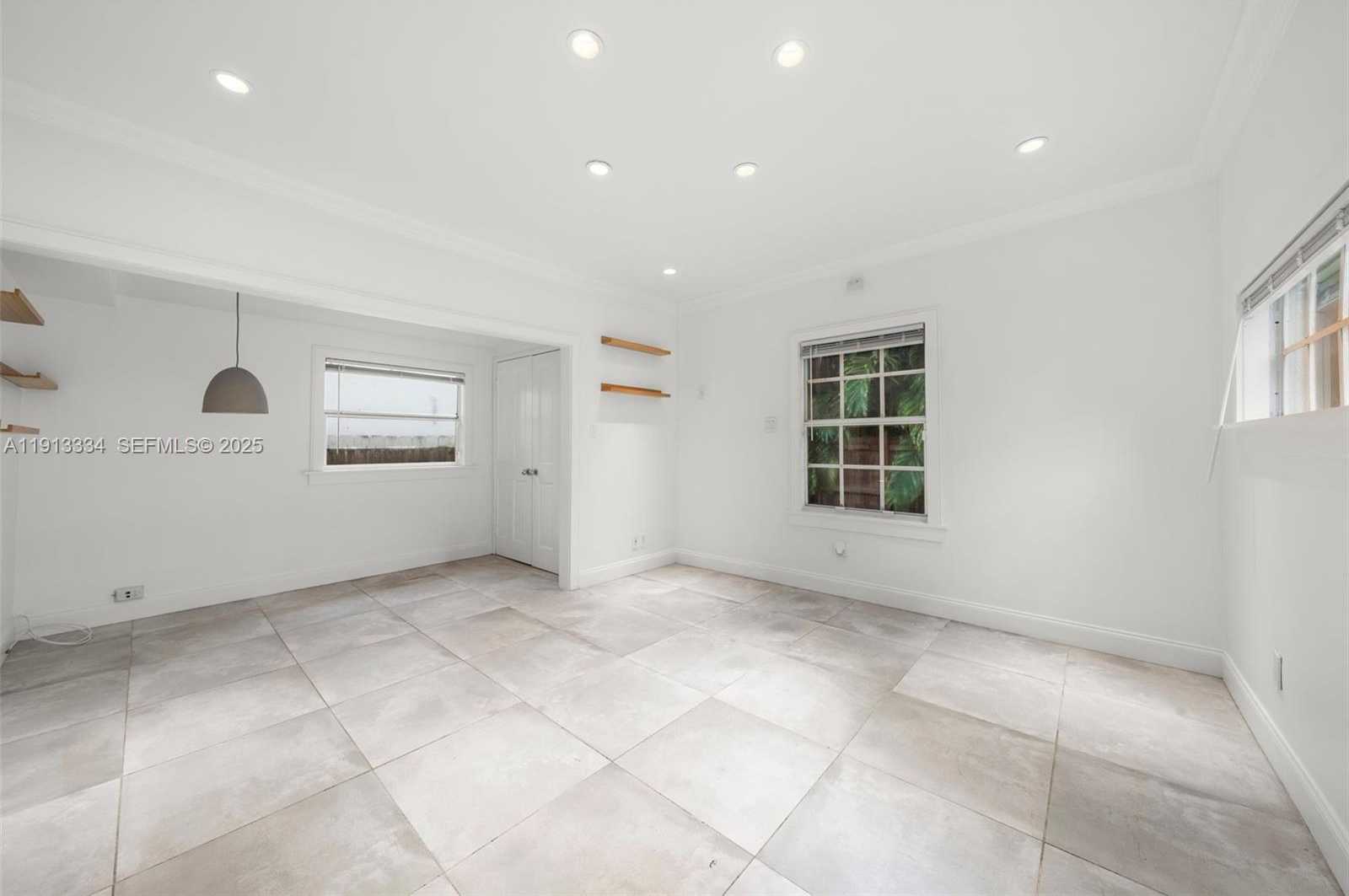 Small Image of 151 NORTH EAST 43RD ST, Miami Number 43