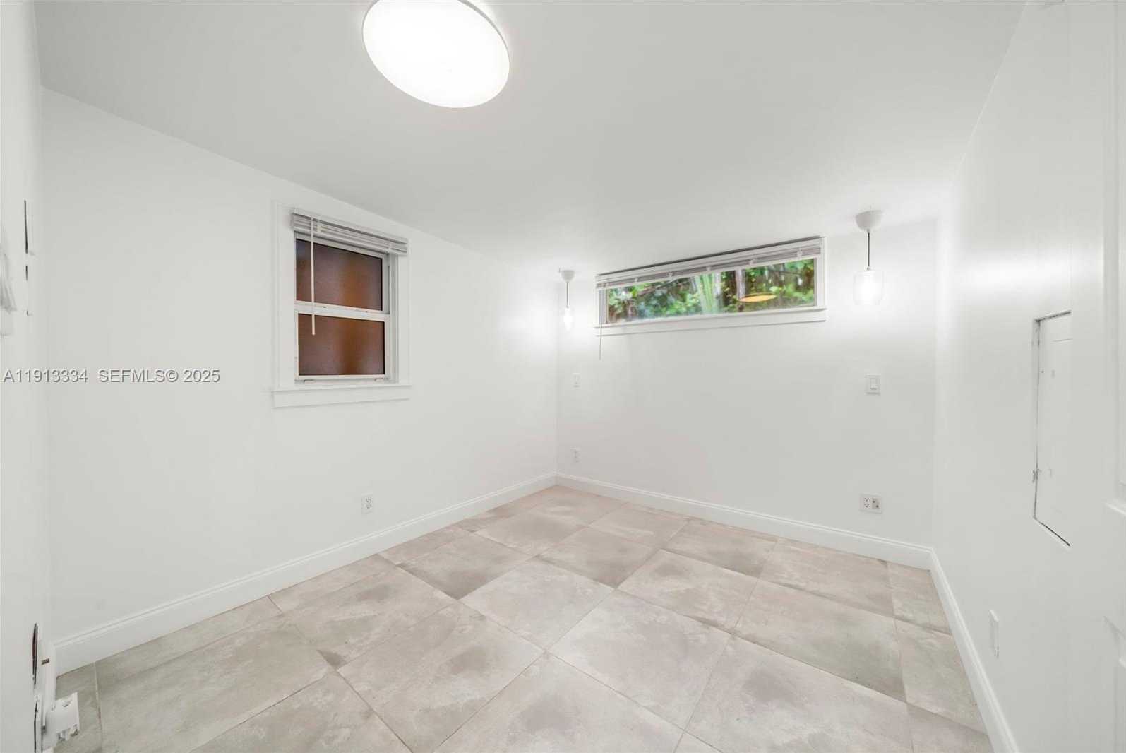 Small Image of 151 NORTH EAST 43RD ST, Miami Number 46