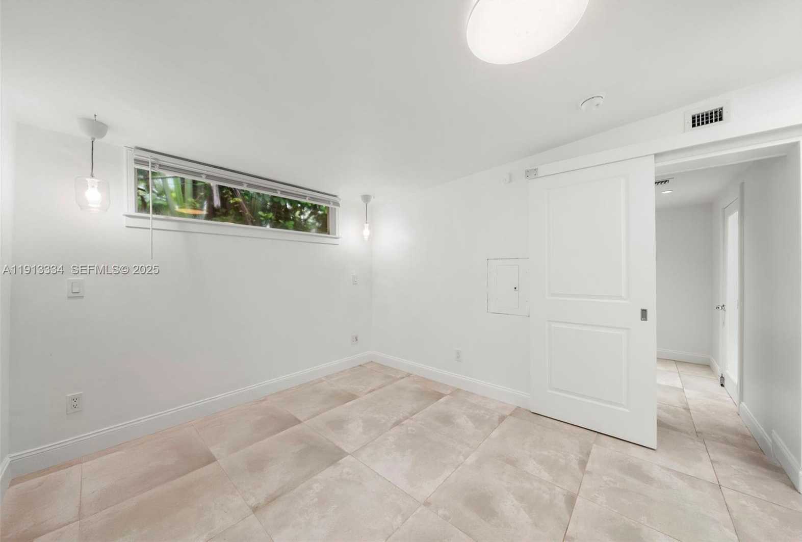 Small Image of 151 NORTH EAST 43RD ST, Miami Number 48