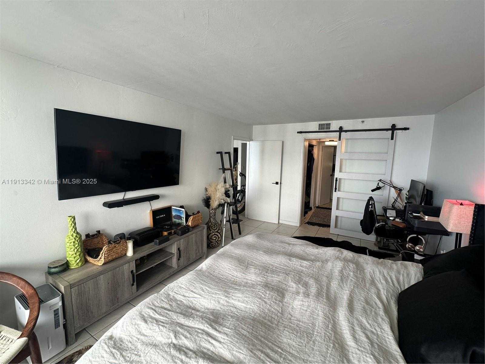 Small Image of 555 NORTH EAST 15TH ST #31F, Miami Number 14